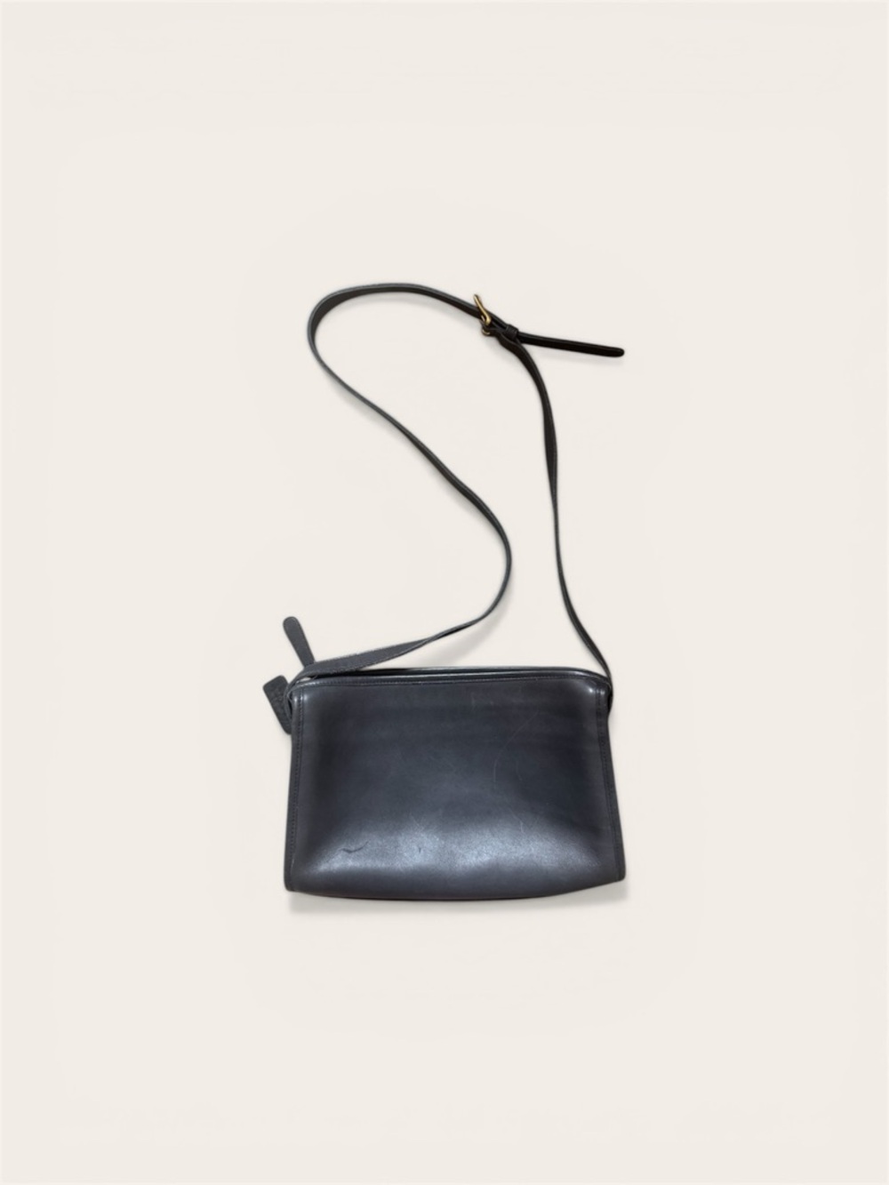 Vintage Coach 9944 Taylor Zip Genuine Leather Shoulder Bag in Navy - Picture 2 of 8
